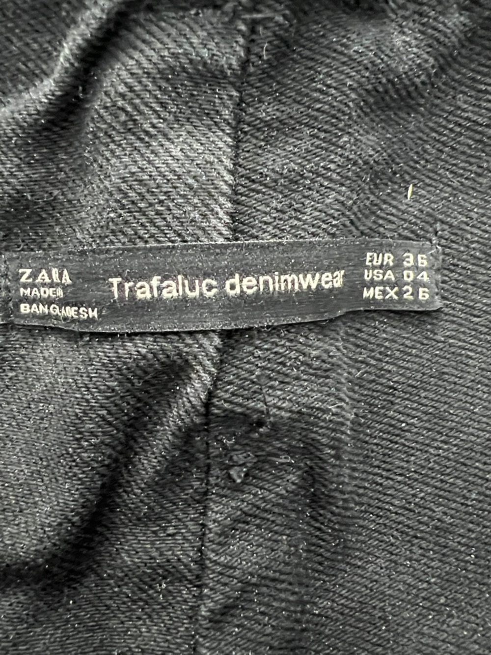 Zara Women’s Wide Leg Cropped Frayed Hem Exposed Front Zipper Black Denim Size 4 - Picture 6 of 10